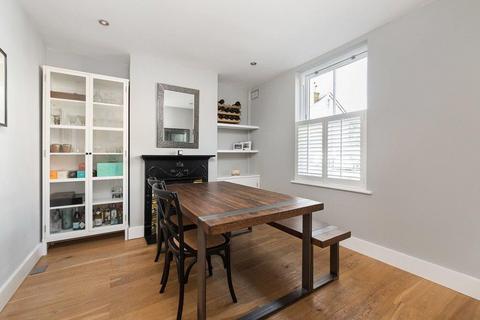 undefined, New Road, Weybridge, Surrey, KT13