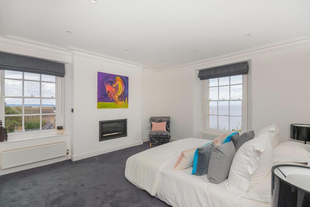 1 W1 TCN - Bedroom B.jpg