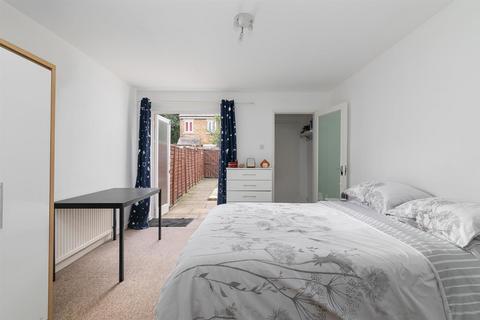 undefined, Hanover Road, London