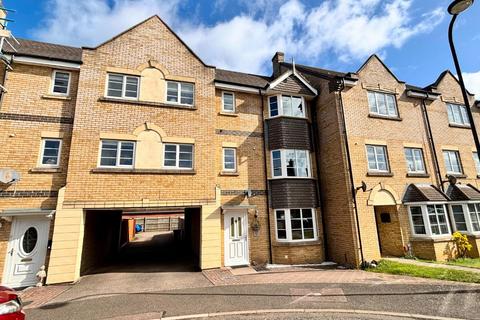 27 Foxfield Way, Northampton, NN4 5BE