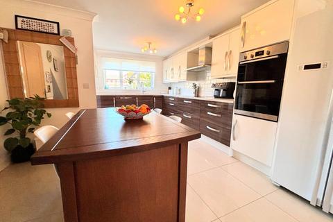 27 Foxfield Way, Northampton, NN4 5BE
