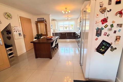 27 Foxfield Way, Northampton, NN4 5BE