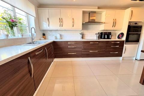 27 Foxfield Way, Northampton, NN4 5BE