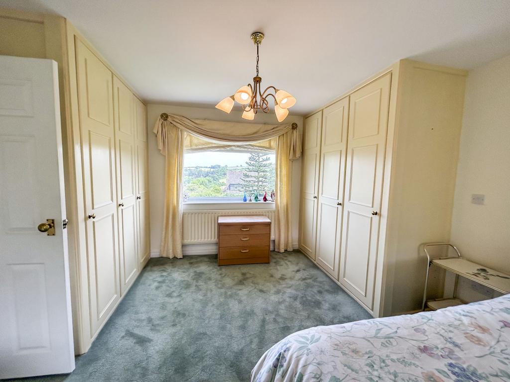 Modern Detached 4 Bedroom Property