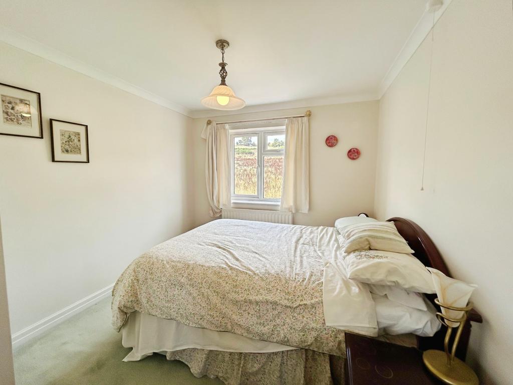 Modern Detached 4 Bedroom Property