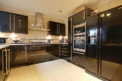 undefined, Brook Lane, Berkhamsted, Hertfordshire