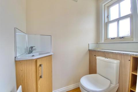 3 bedroom semi-detached house for sale, 2 Oak House Yard, Bedale