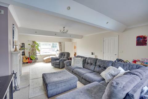 5 bedroom detached house for sale, The Shrubberies, Newmarket CB8