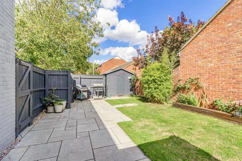 undefined, Pinza Close, Newmarket CB8