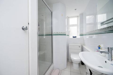 Studio to rent, Cliffords Inn, City, London, EC4A
