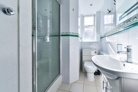 Studio to rent, Cliffords Inn, City, London, EC4A