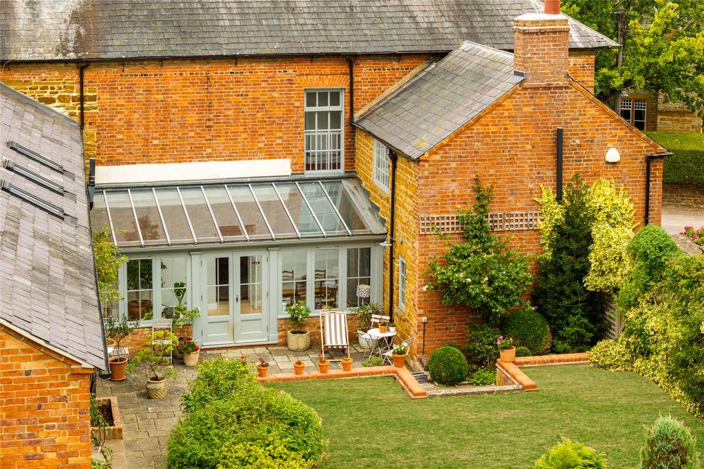 Rear Garden Back