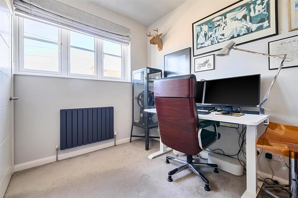 Bedroom 4/Study