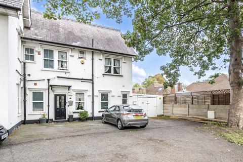 Upper Halliford Road, Shepperton, TW17