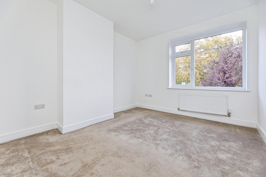Pbox-bedroom-334146.jpg