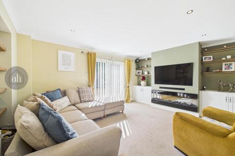 4 bedroom detached house for sale, Cloverfields, Thurston