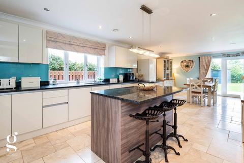 4 bedroom detached house for sale, Holywell Gutter Lane, Tupsley, Hereford