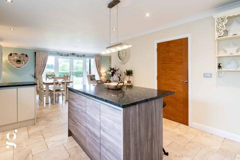 4 bedroom detached house for sale, Holywell Gutter Lane, Tupsley, Hereford