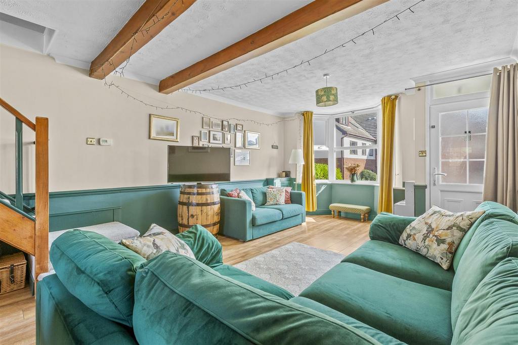 66 Totteridge Avenue, HP13 6 XJ-6.jpg