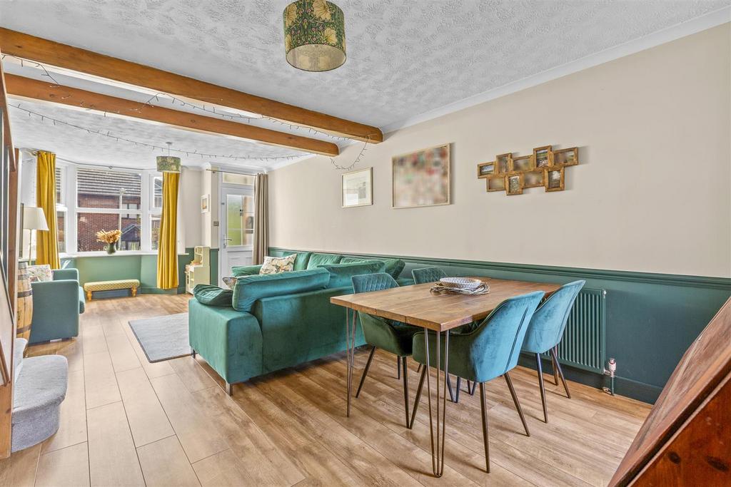 66 Totteridge Avenue, HP13 6 XJ-8.jpg