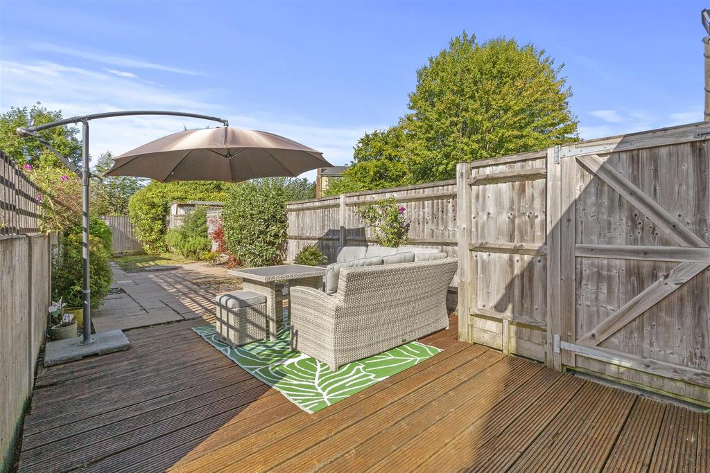 66 Totteridge Avenue, HP13 6 XJ-11.jpg
