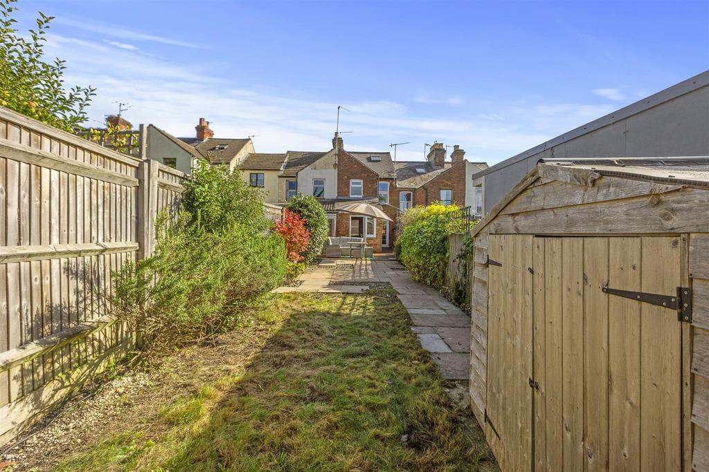 66 Totteridge Avenue, HP13 6 XJ-12.jpg