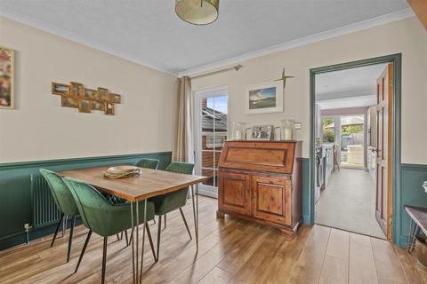 2 bedroom terraced house for sale, Totteridge Avenue, High Wycombe HP13