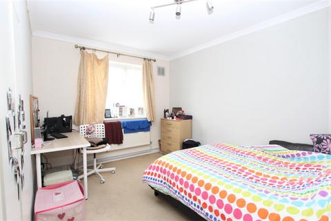 undefined, Myrtle Road, London, N13