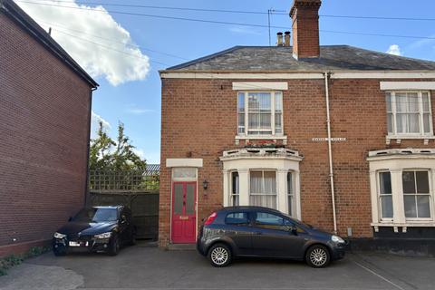 3 bedroom semi-detached house for sale, Tewkesbury GL20