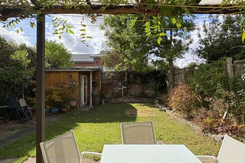 3 bedroom semi-detached house for sale, Tewkesbury GL20