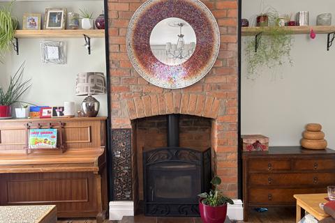 3 bedroom semi-detached house for sale, Tewkesbury GL20