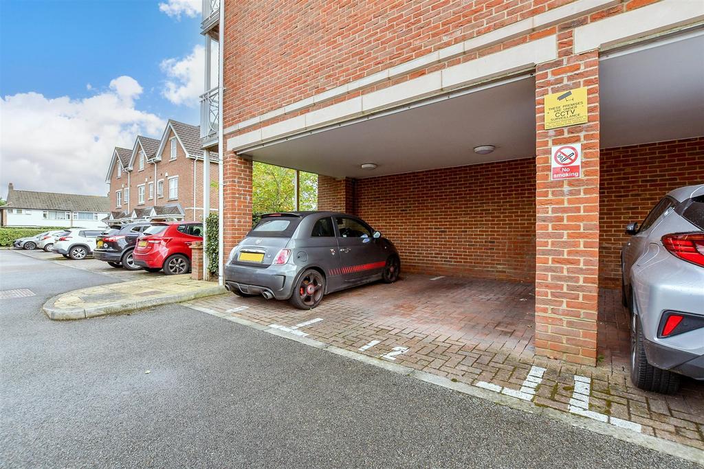 Driveway/Parking
