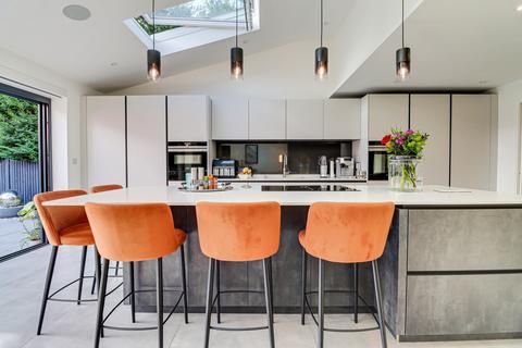 undefined, Laburnum Grove, St. Albans, Hertfordshire, AL2