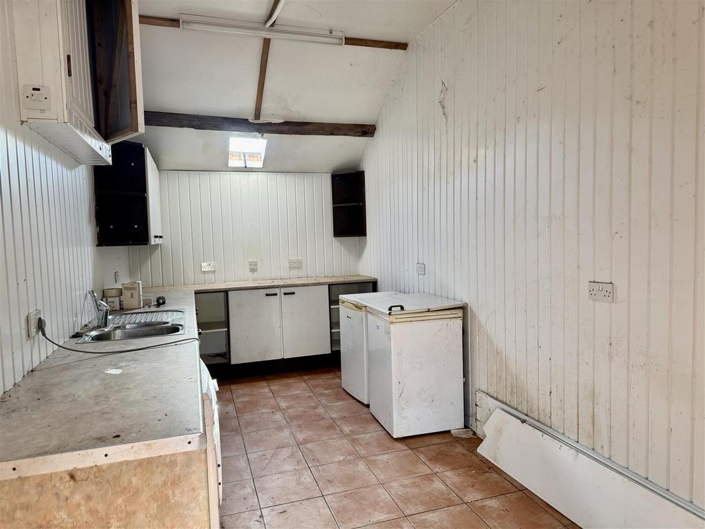 Outbuilding 4