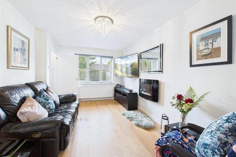 undefined, Milne Avenue, Fradley