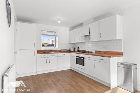 4 bedroom link detached house for sale, Juniper Road, Harlow
