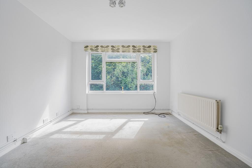 Sitting/Dining Room