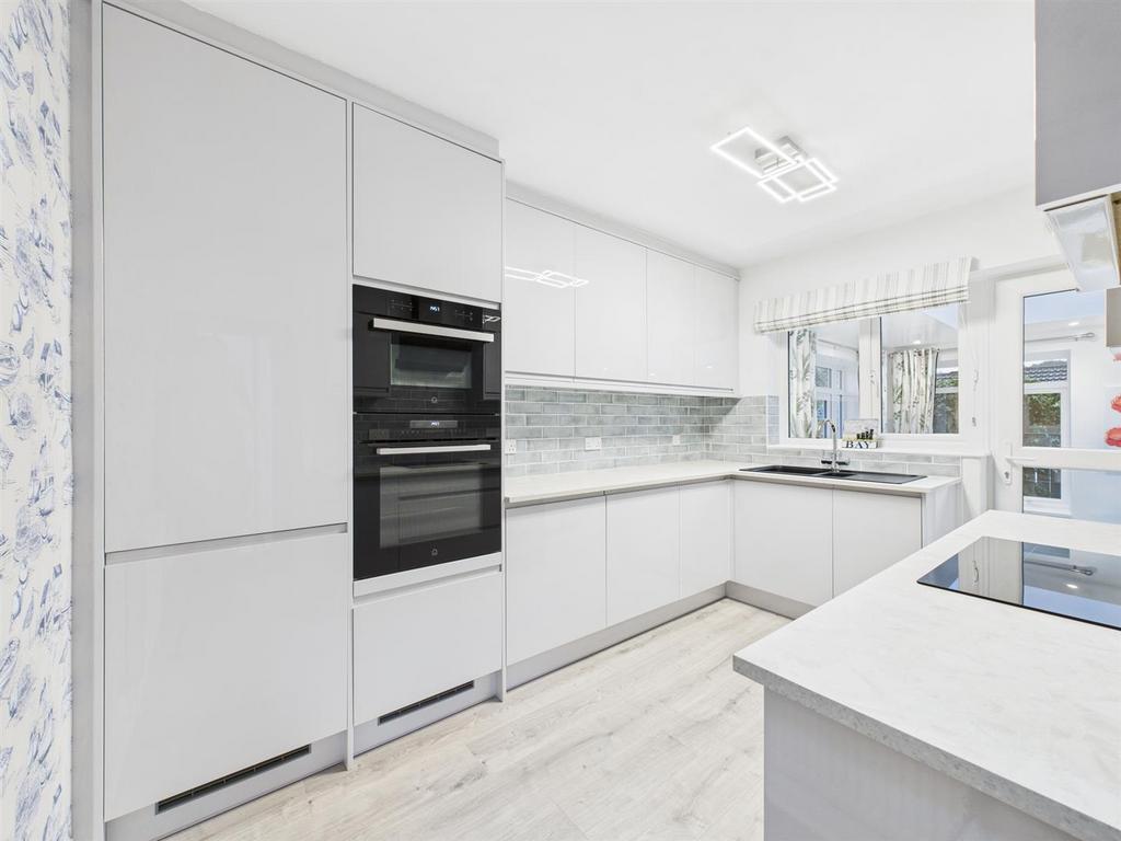 Kitchen: