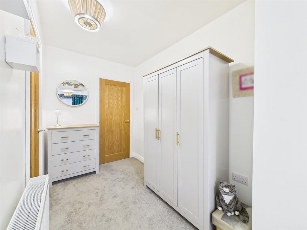 Bedroom: