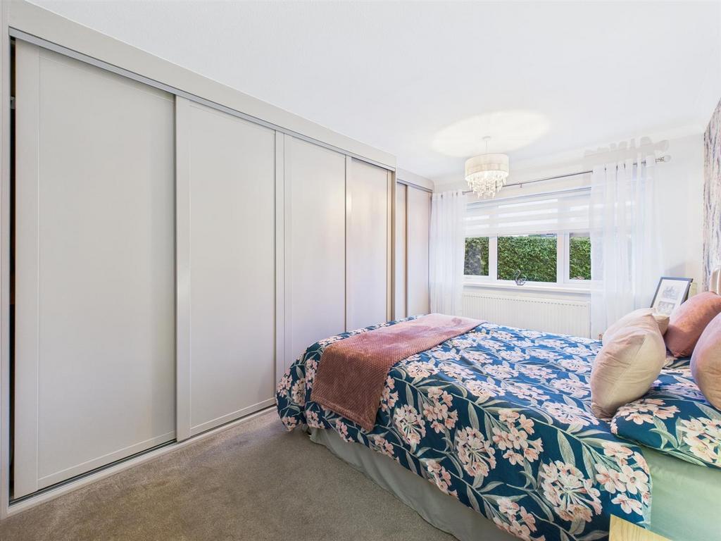 Bedroom:
