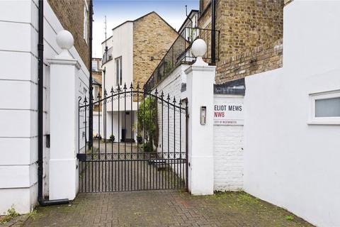 undefined, Eliot Mews, London NW8