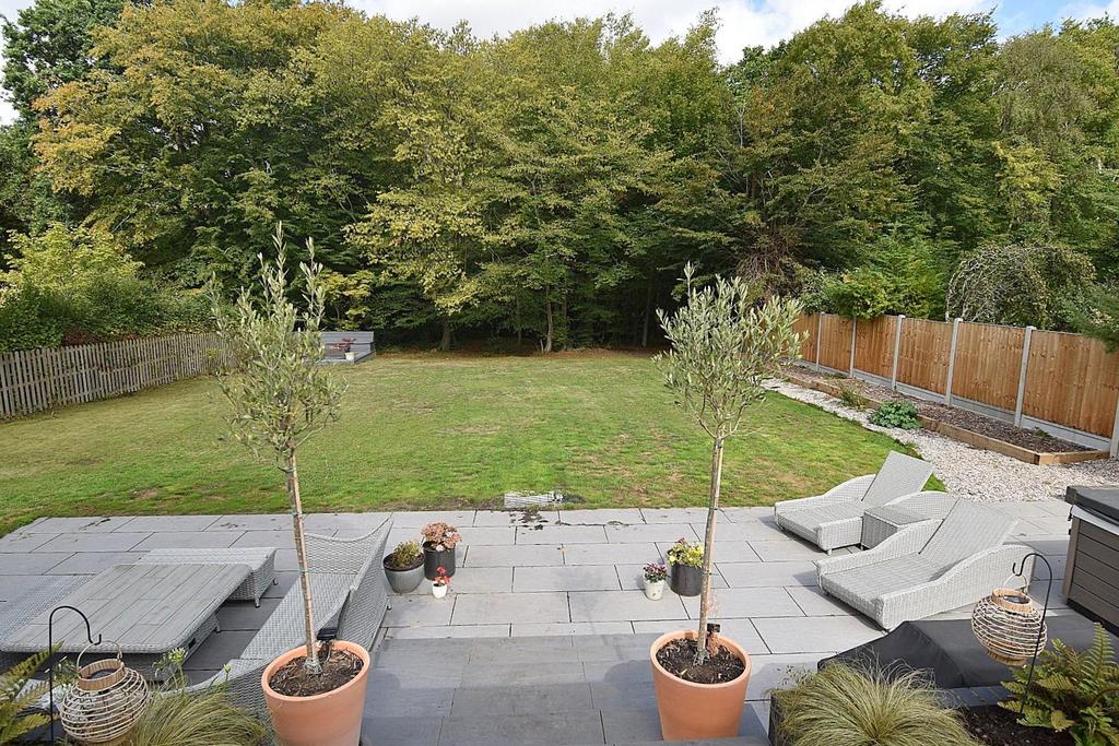Garden 90.JPG