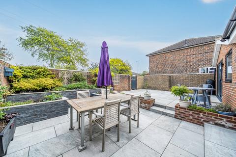 undefined, Albert Drive, Sheerwater, Woking, Surrey, GU21