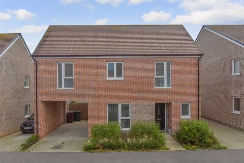 3 bedroom detached house for sale, William Penn Way, Chichester PO19
