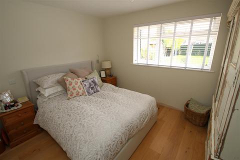 9 Hillside Drive, Gomeldon, Salisbury, SP4 6LF