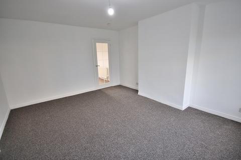 undefined, Liverpool L26