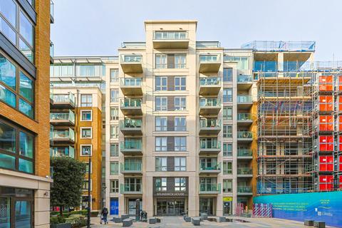 Parr's Way, Fulham, W6