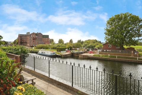 undefined, High Street, Tewkesbury GL20
