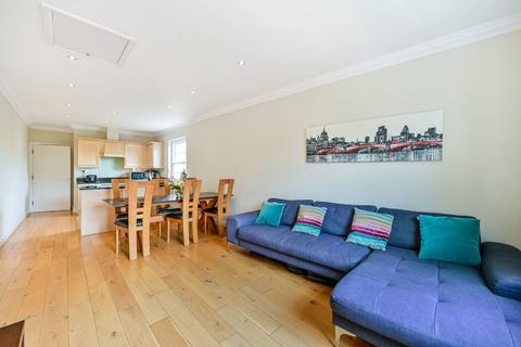2 bedroom flat for sale, Lower Square, Old Isleworth, TW7