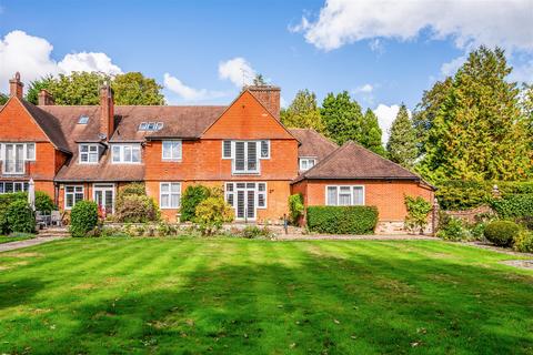 2 bedroom apartment for sale, Heath Drive, Walton On The Hill